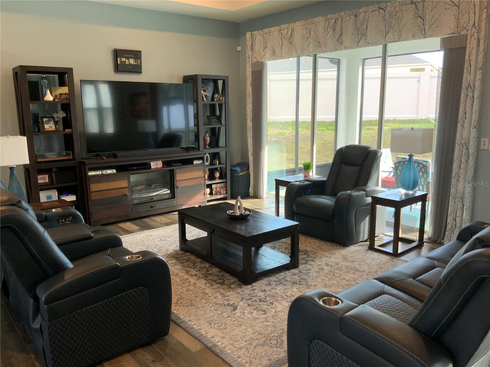 LEESBURG MAJESTIC OAKS SHORES - Residential