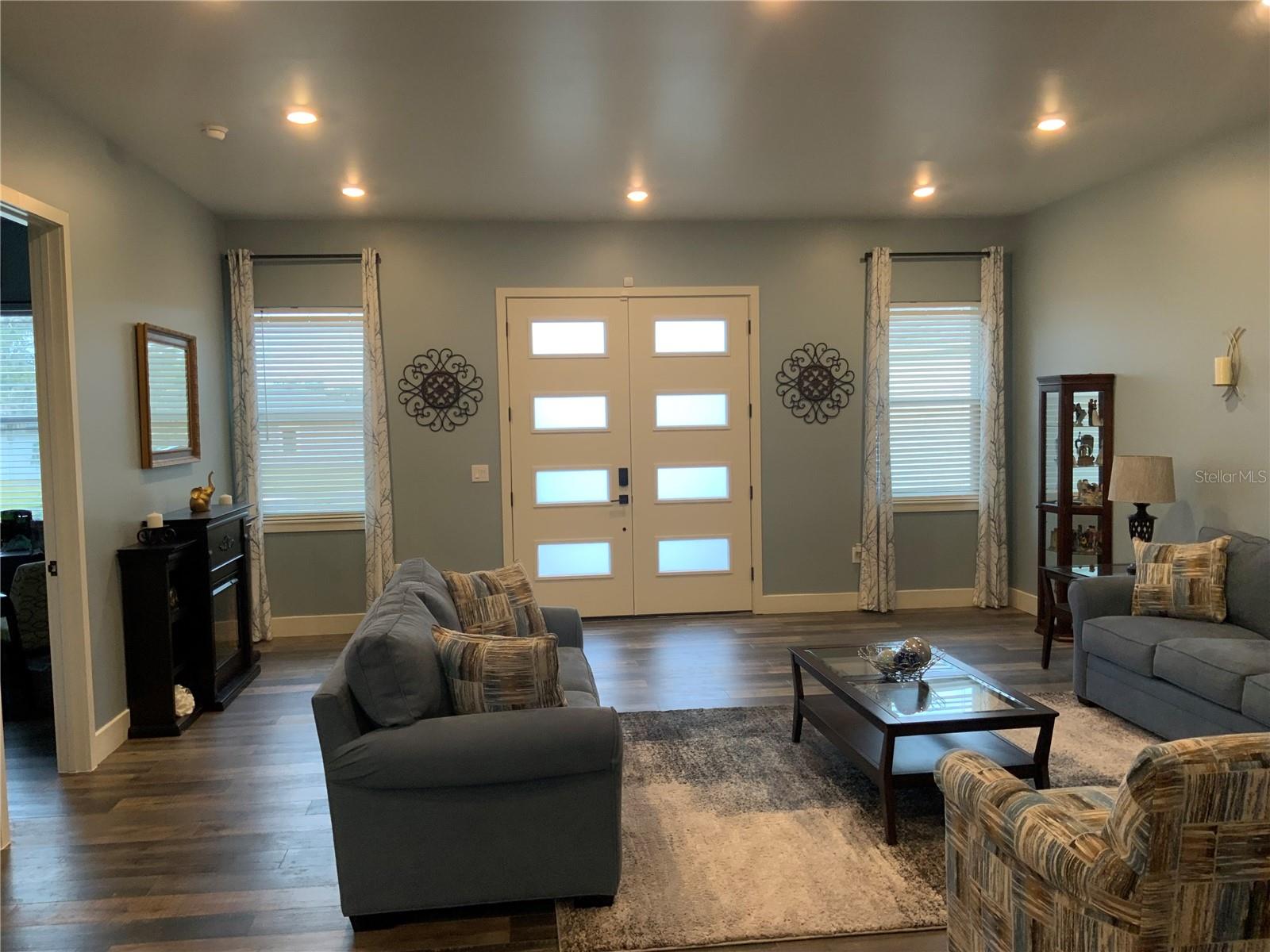 LEESBURG MAJESTIC OAKS SHORES - Residential