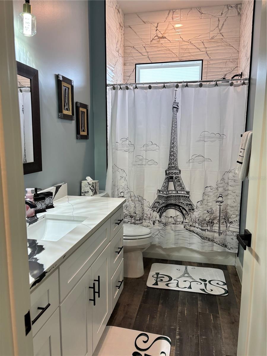 LEESBURG MAJESTIC OAKS SHORES - Residential