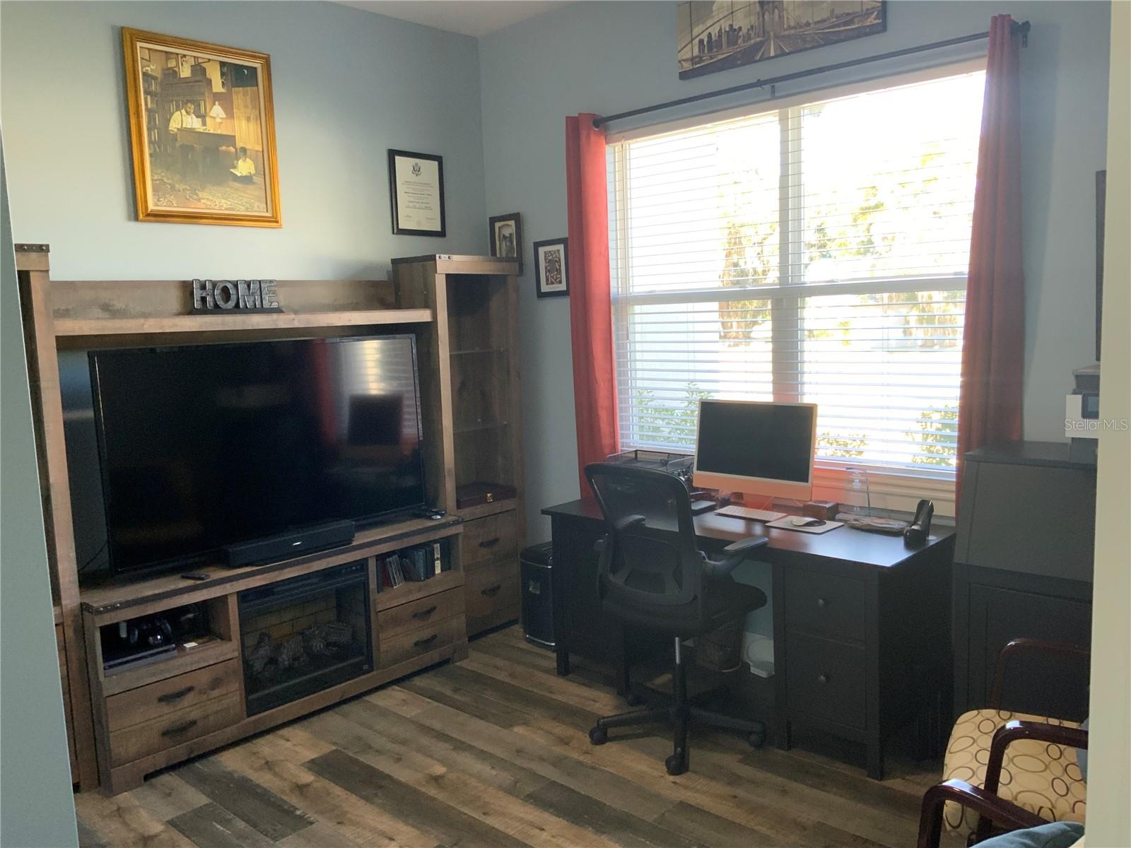 LEESBURG MAJESTIC OAKS SHORES - Residential