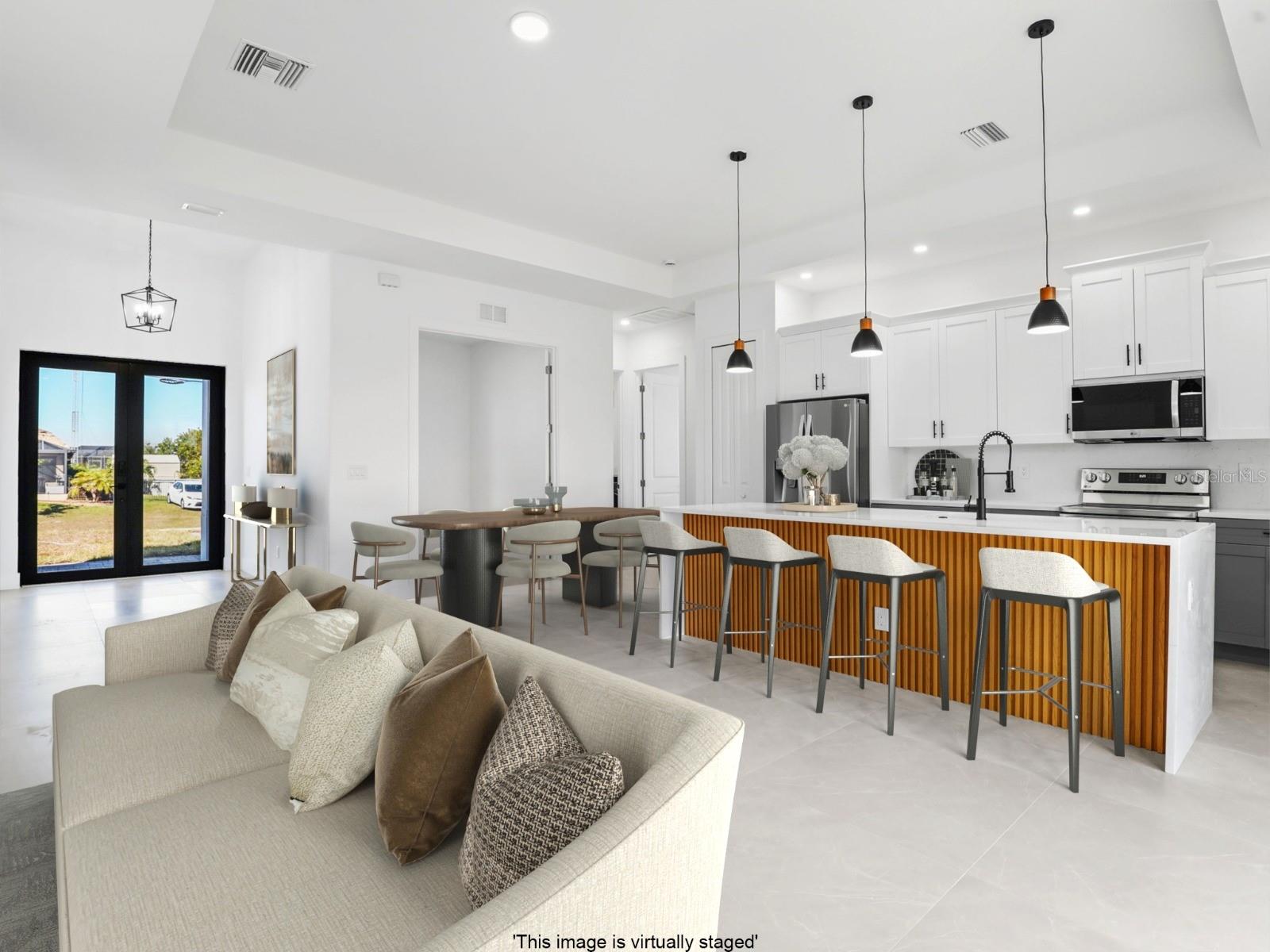 CAPE CORAL - Residential