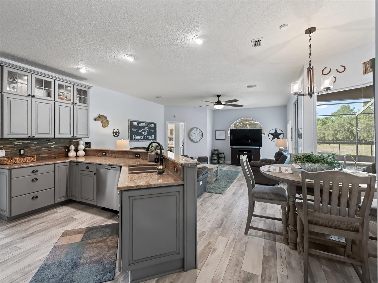 PINE RIDGE UNIT 02 - Residential