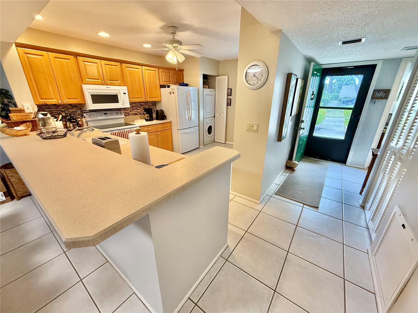SPRING LAKES III - Residential