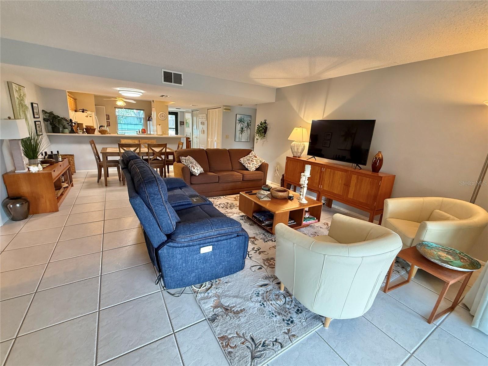 SPRING LAKES III - Residential