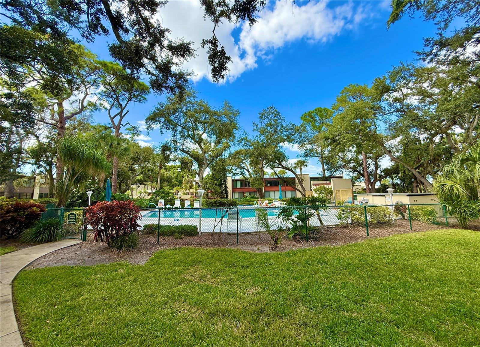 SPRING LAKES III - Residential