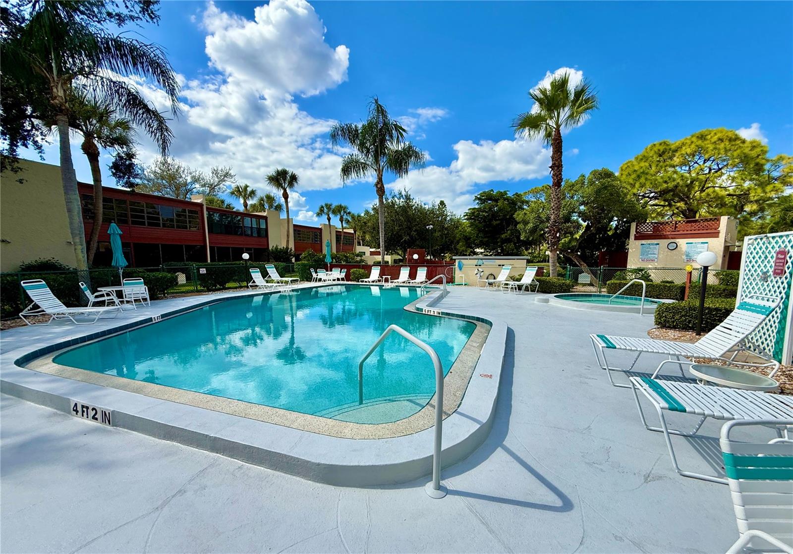 SPRING LAKES III - Residential