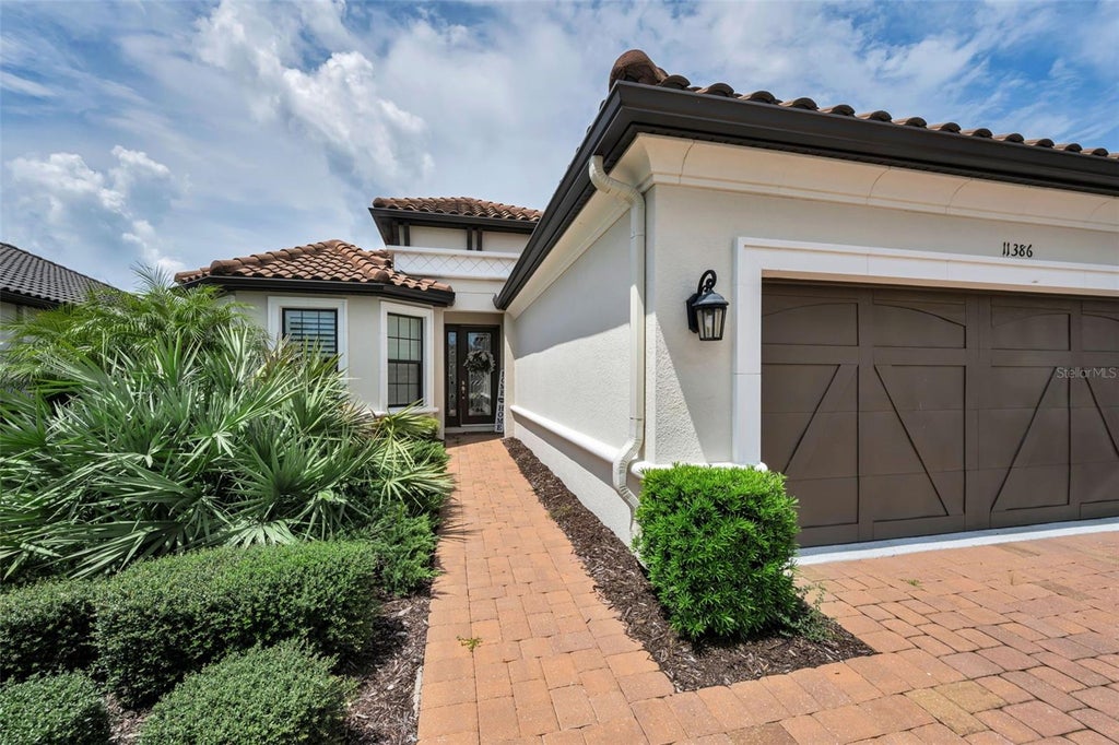 Photo of 11386 Juglans Drive, Odessa, FL 33556 (MLS # TB8543629)
