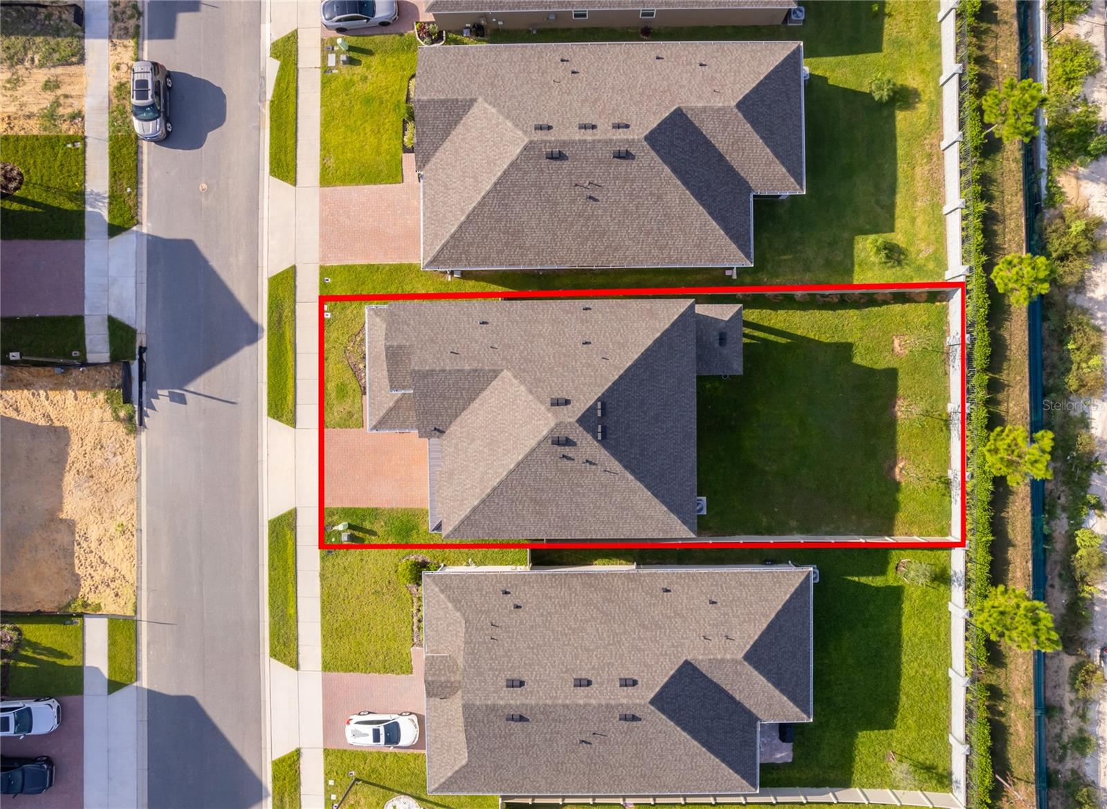 380 LEMONGRASS ROAD
