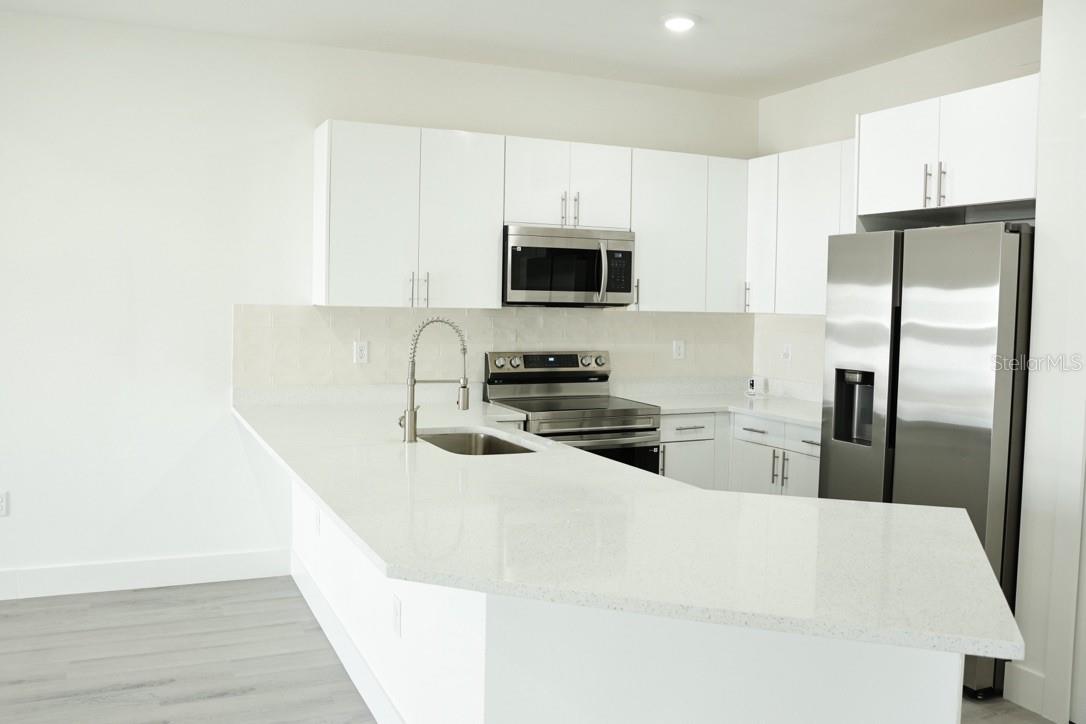 LEHIGH ESTATES - Residential Lease