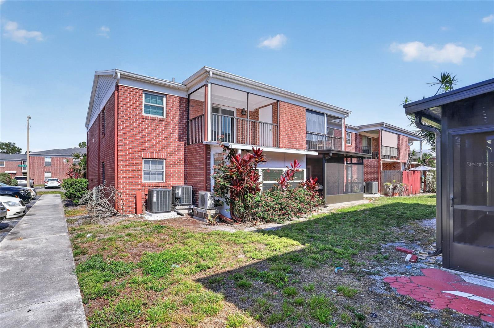 JAMESTOWN CONDO - Residential
