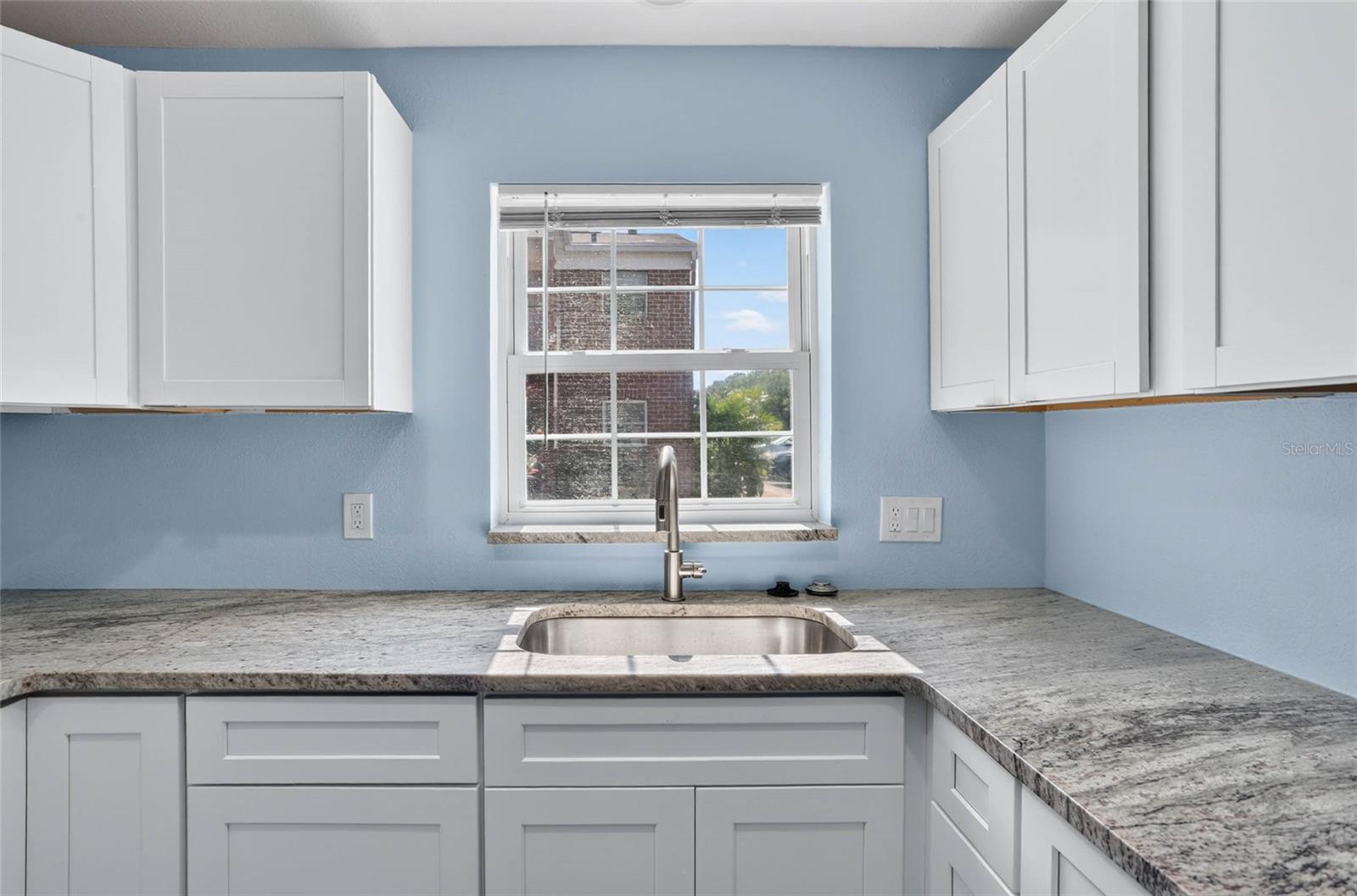 JAMESTOWN CONDO - Residential