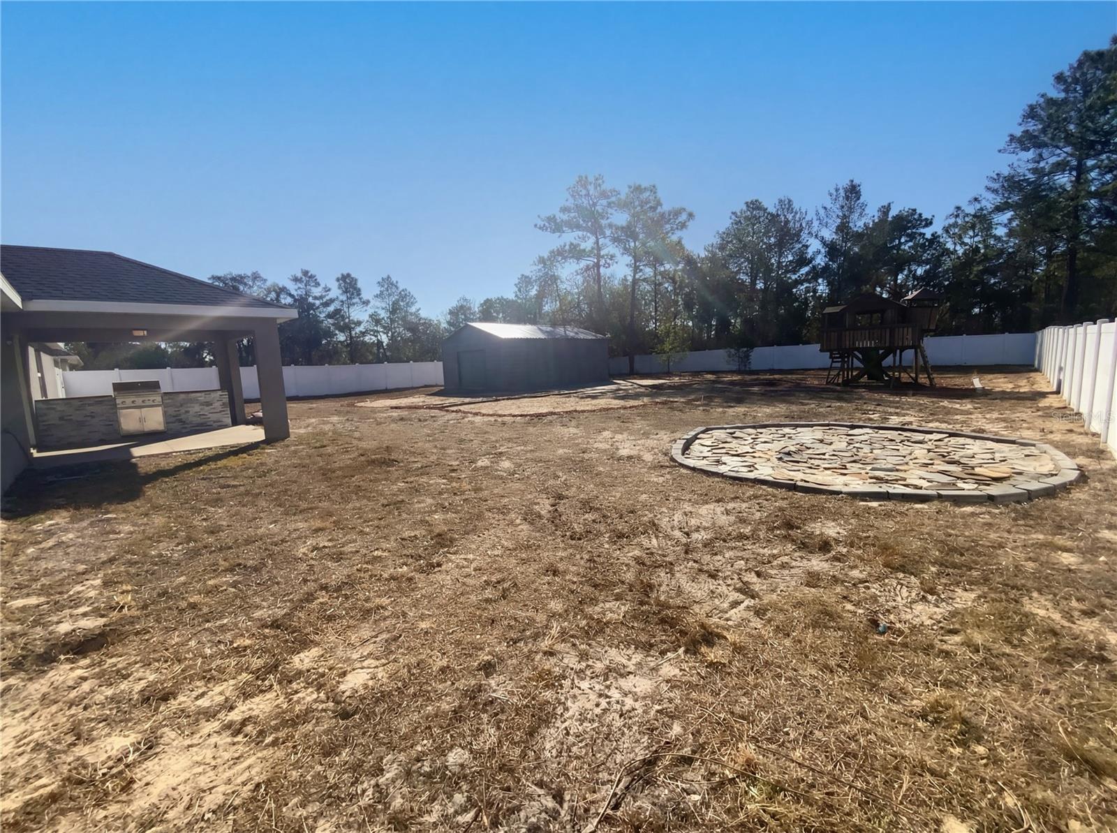 ROYAL HIGHLANDS - Residential