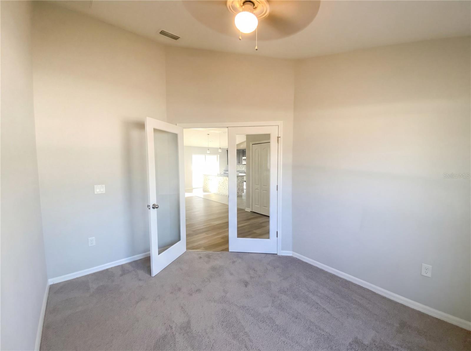 ROYAL HIGHLANDS - Residential