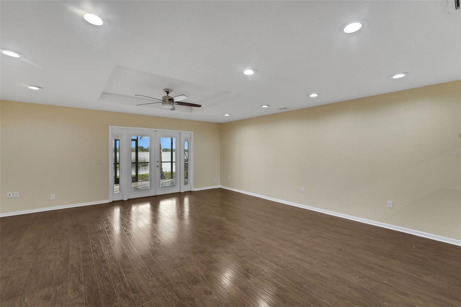 WATERS EDGE UNIT 01 A REP 02 - Residential