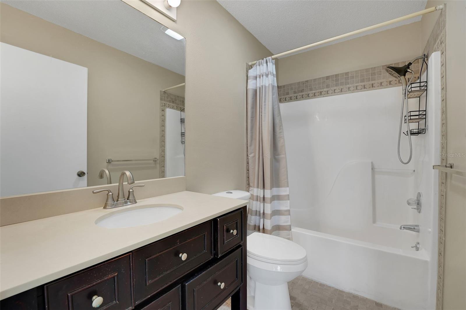 WATERS EDGE UNIT 01 A REP 02 - Residential