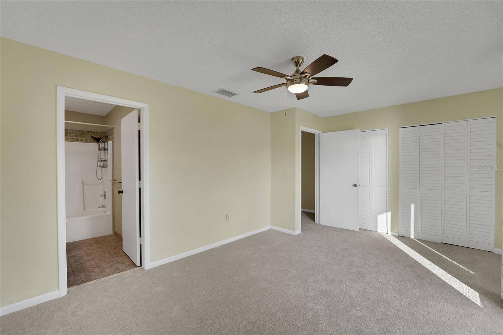 WATERS EDGE UNIT 01 A REP 02 - Residential