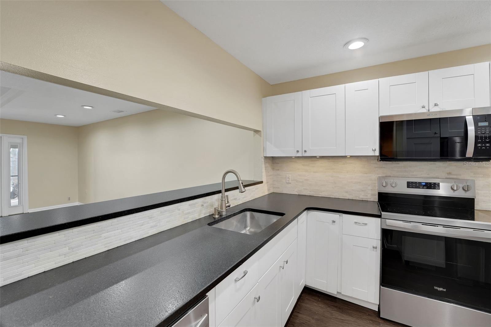 WATERS EDGE UNIT 01 A REP 02 - Residential