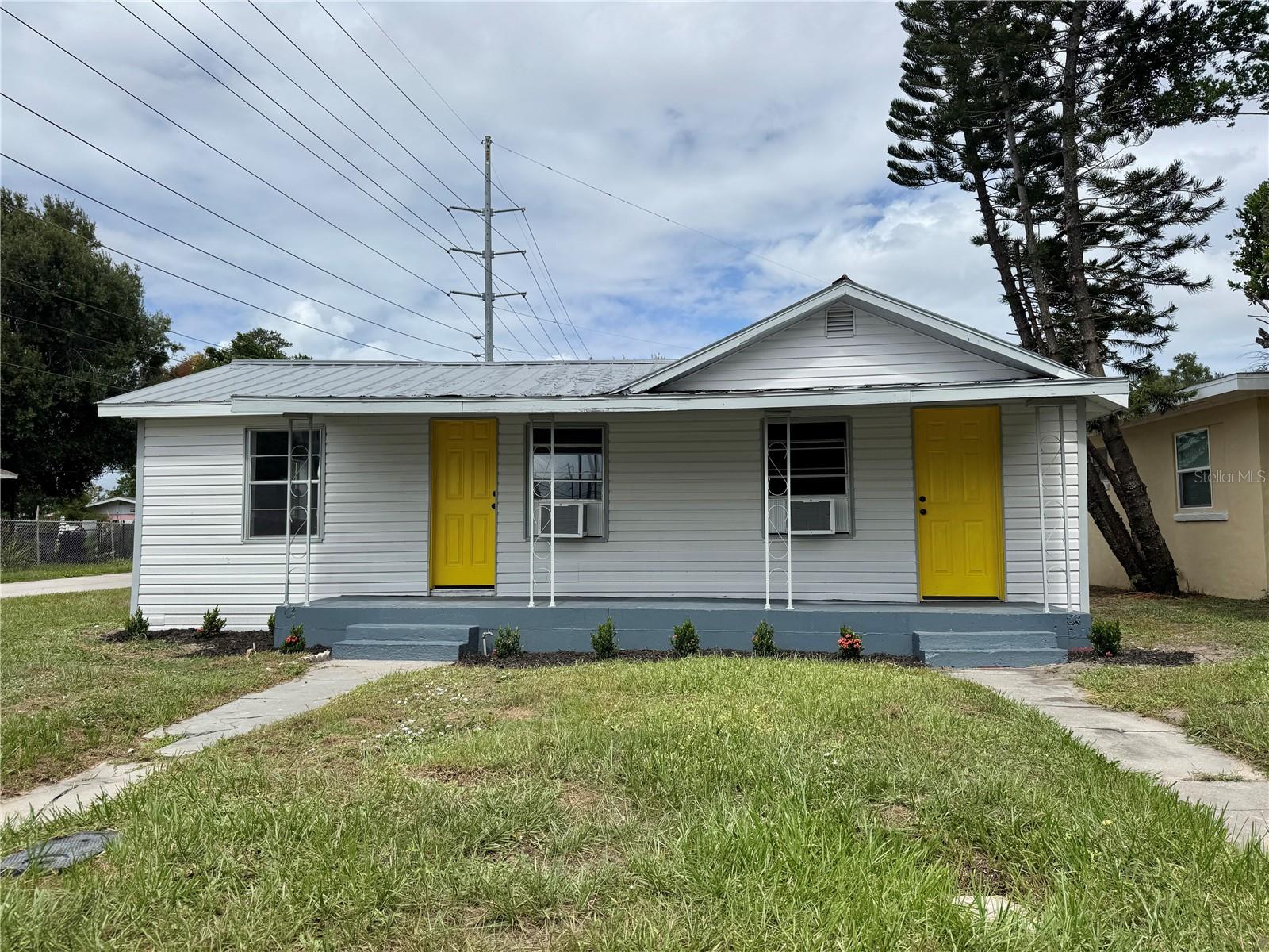 ROOSEVELT MANOR - Residential Income