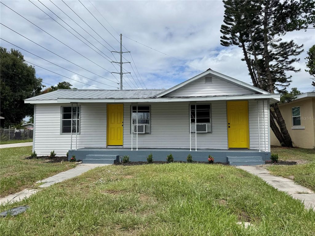 Photo of 622 Booker Avenue #A B, Lake Wales, FL 33853 (MLS # L4956356)