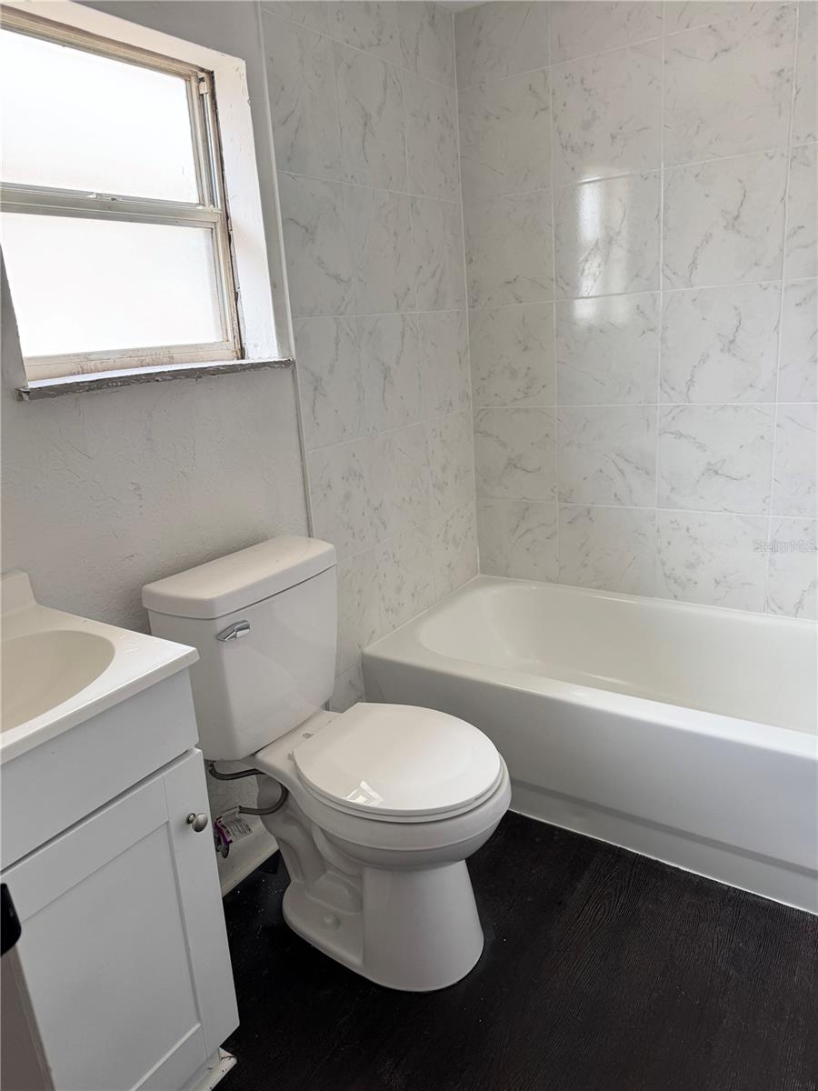 ROOSEVELT MANOR - Residential Income