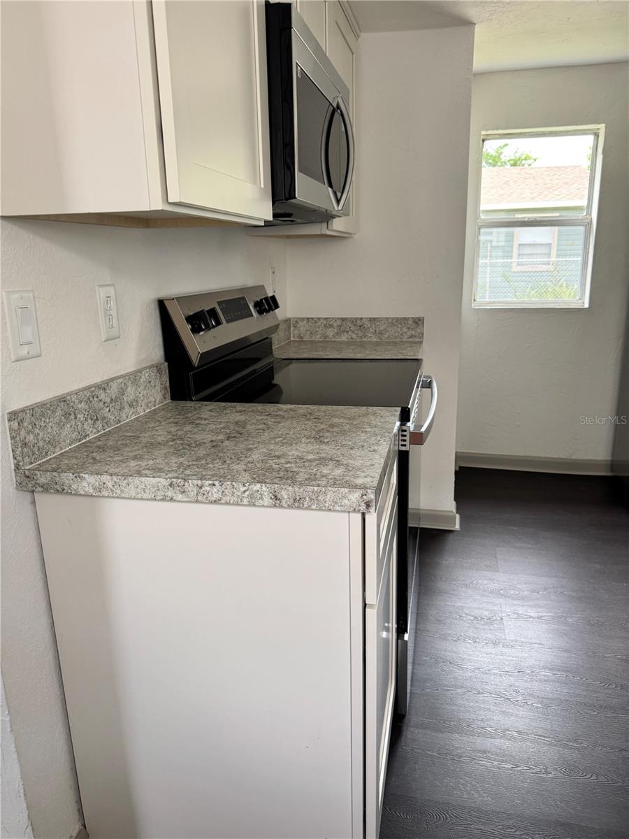 ROOSEVELT MANOR - Residential Income