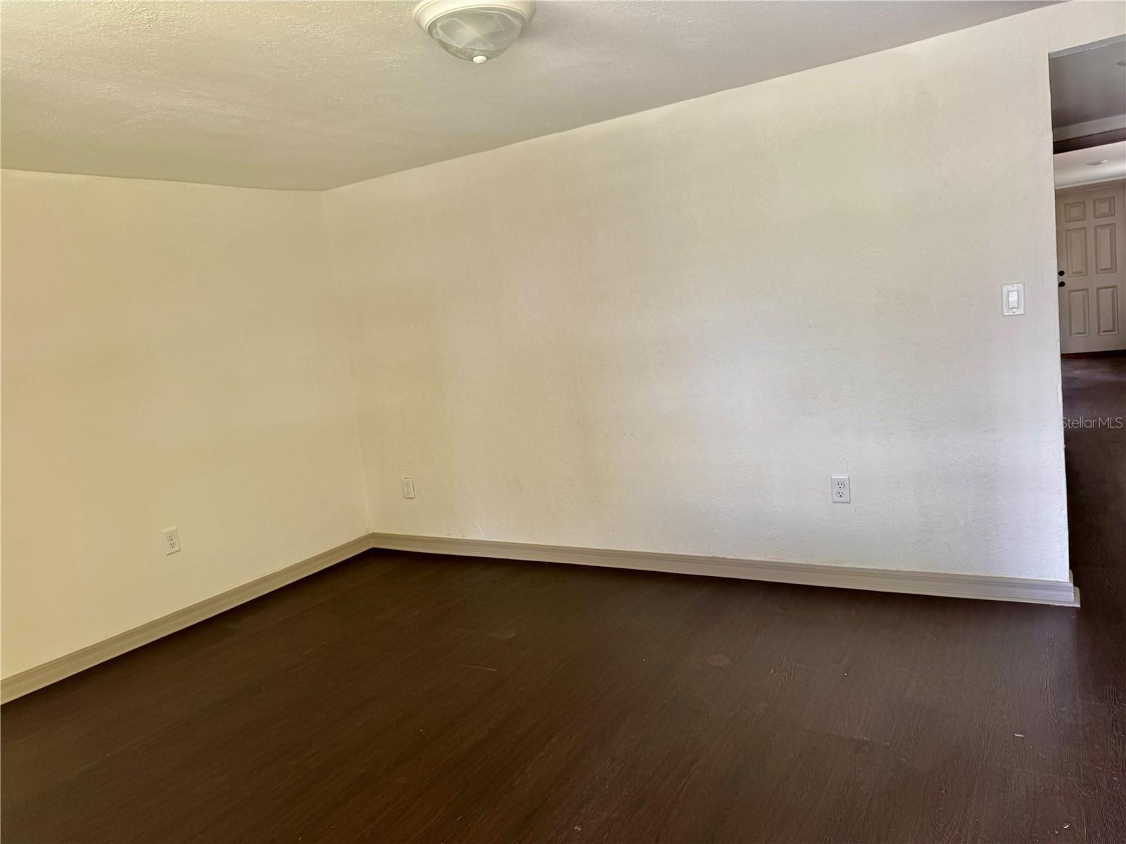 ROOSEVELT MANOR - Residential Income