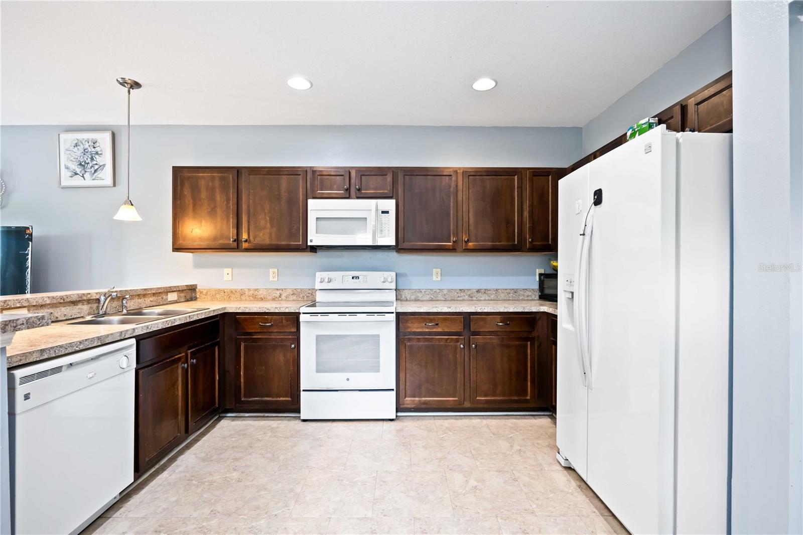 1122 42ND TERRACE E