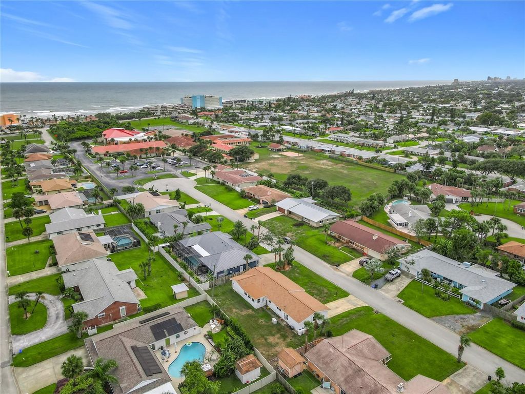 Photo of 105 Banyan Drive, Ormond Beach, FL 32176 (MLS # NS1086171)