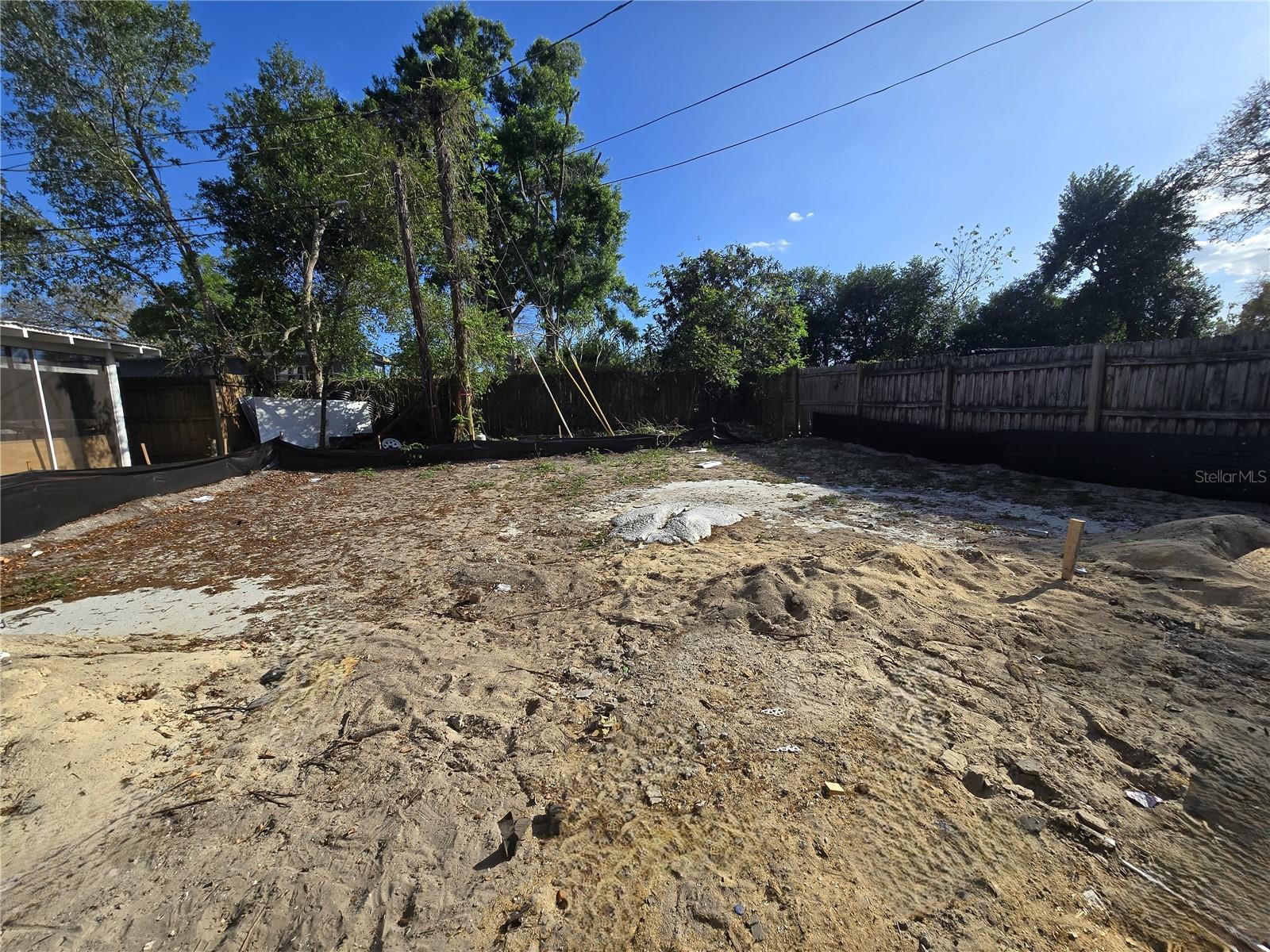 HIGHLAND GROVES - Residential