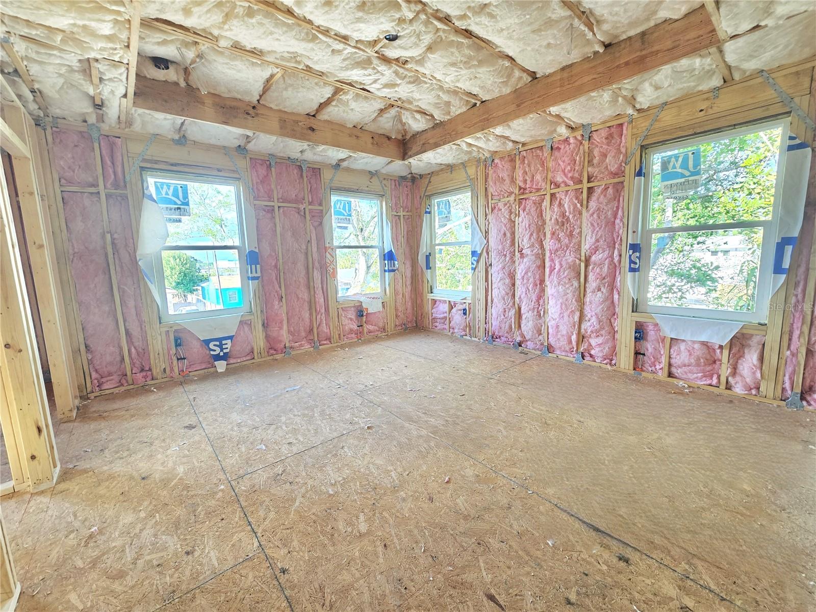 HIGHLAND GROVES - Residential