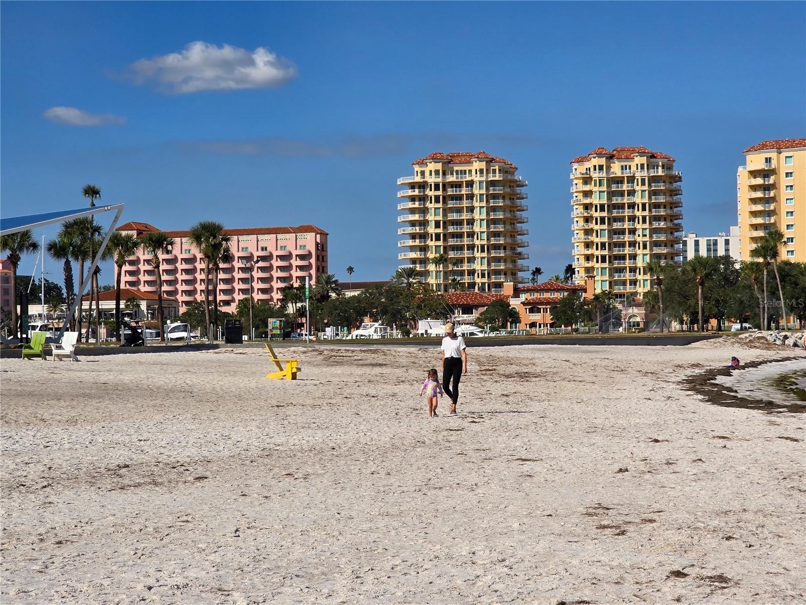 HIGHLAND GROVES - Residential