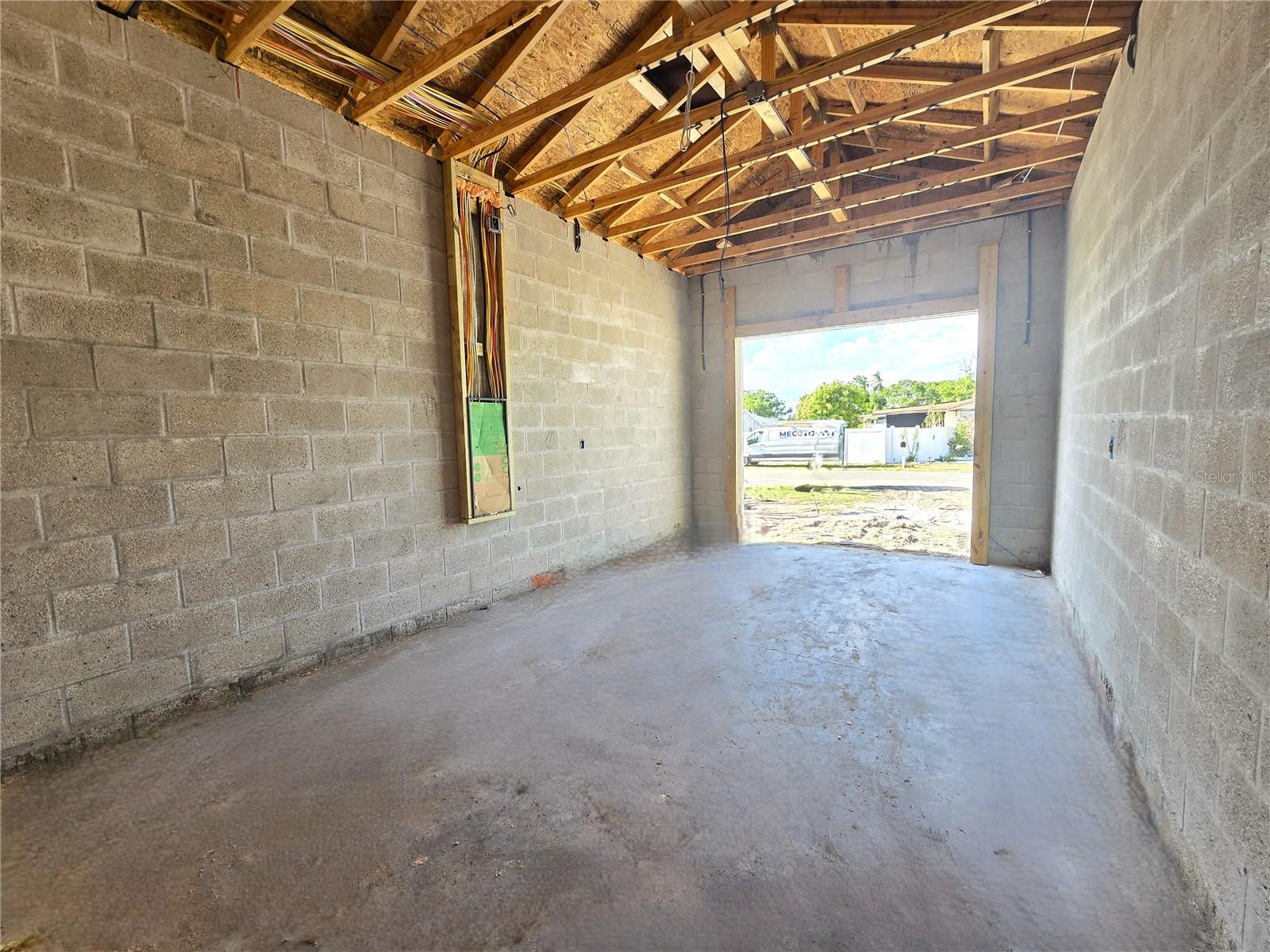 HIGHLAND GROVES - Residential