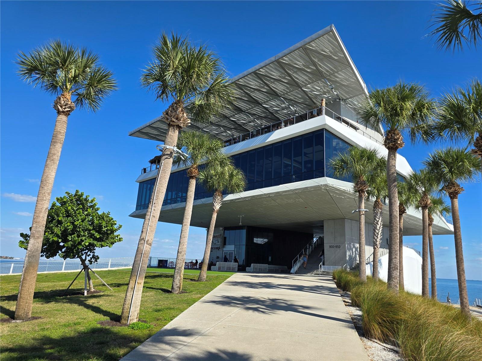 HIGHLAND GROVES - Residential