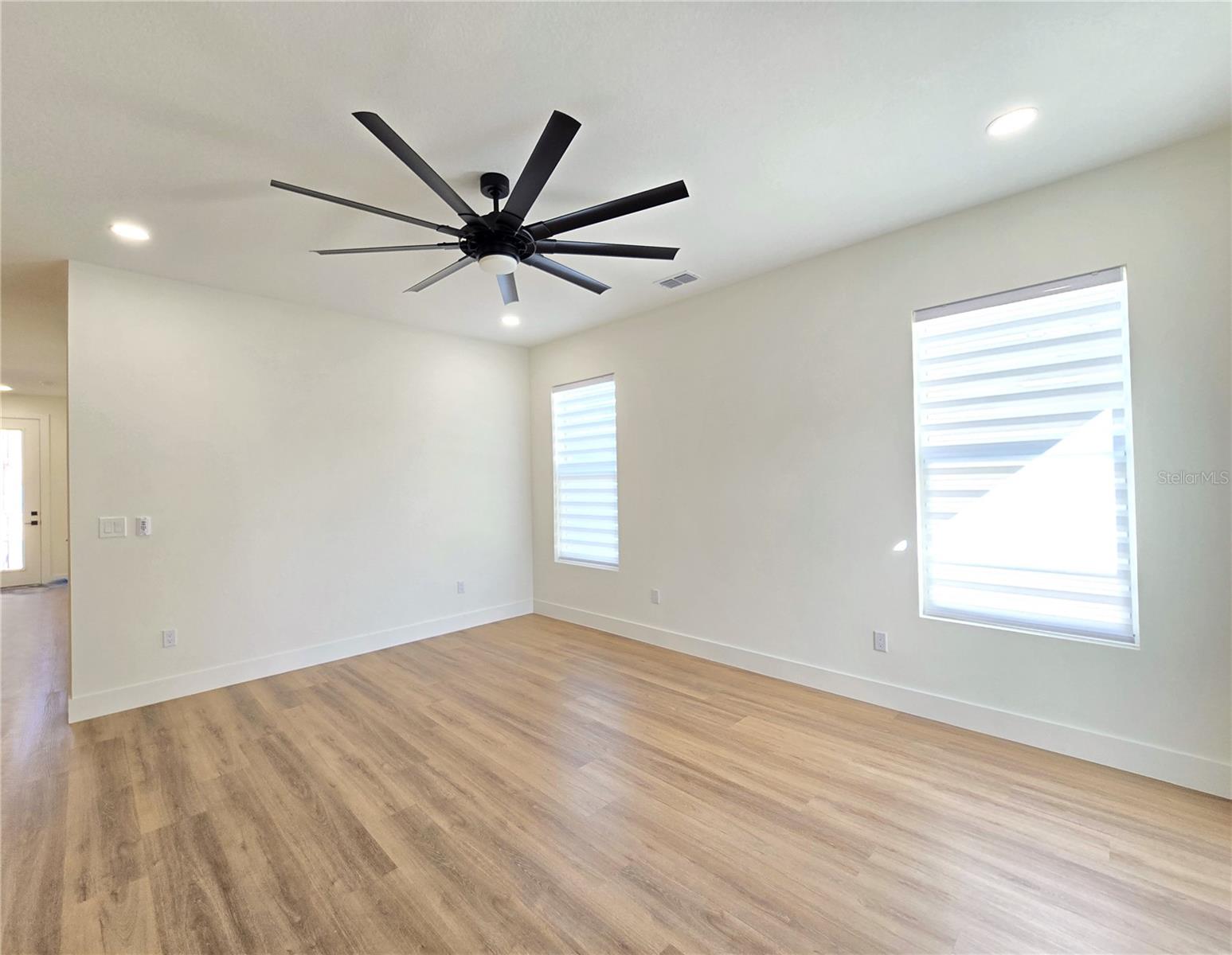 HIGHLAND GROVES - Residential