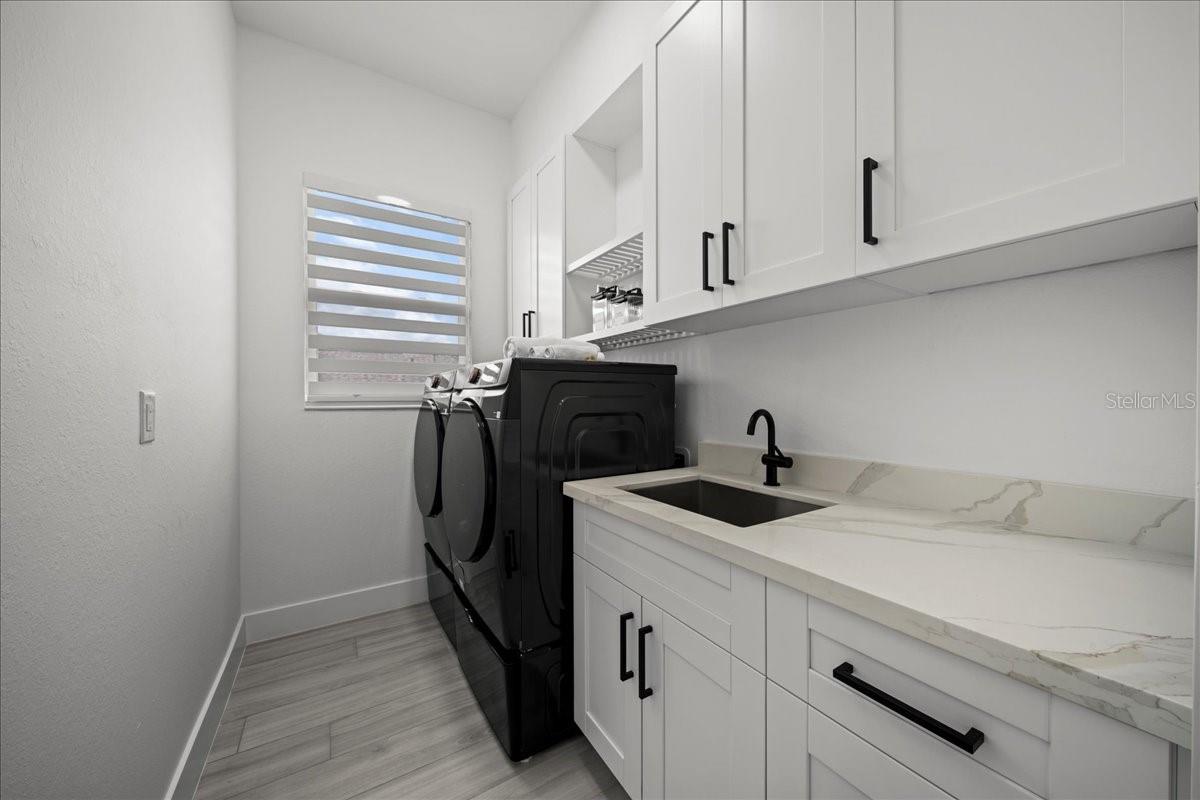 FORT MYERS SHORES - Residential