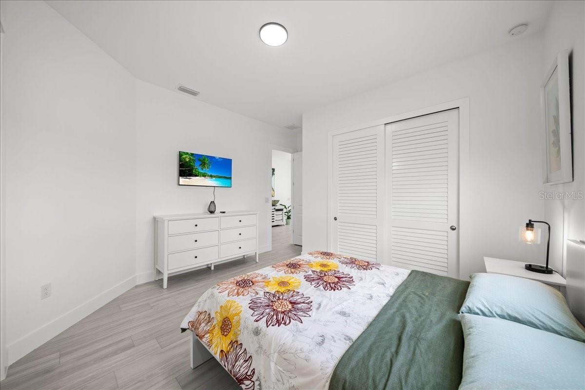 FORT MYERS SHORES - Residential