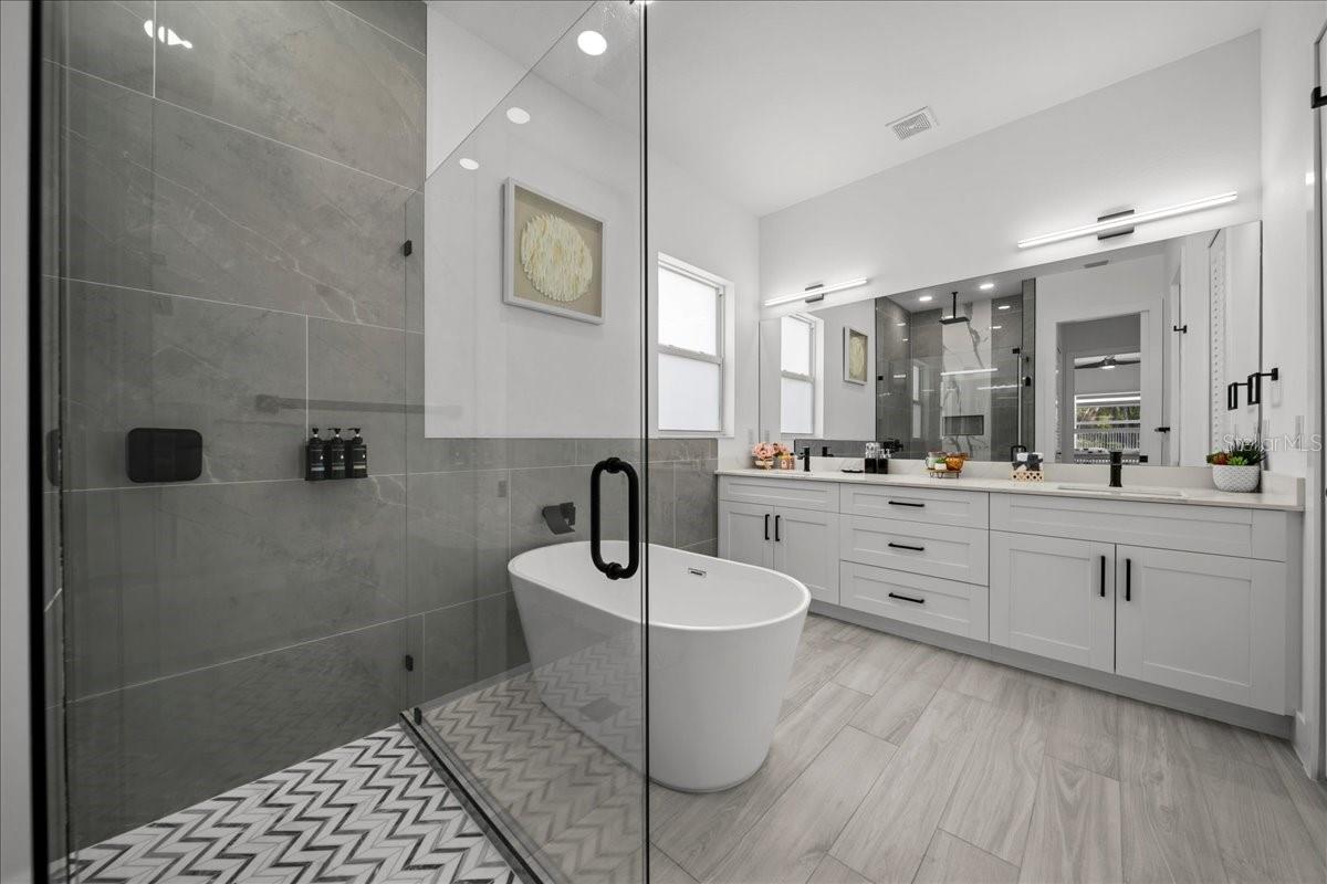 FORT MYERS SHORES - Residential