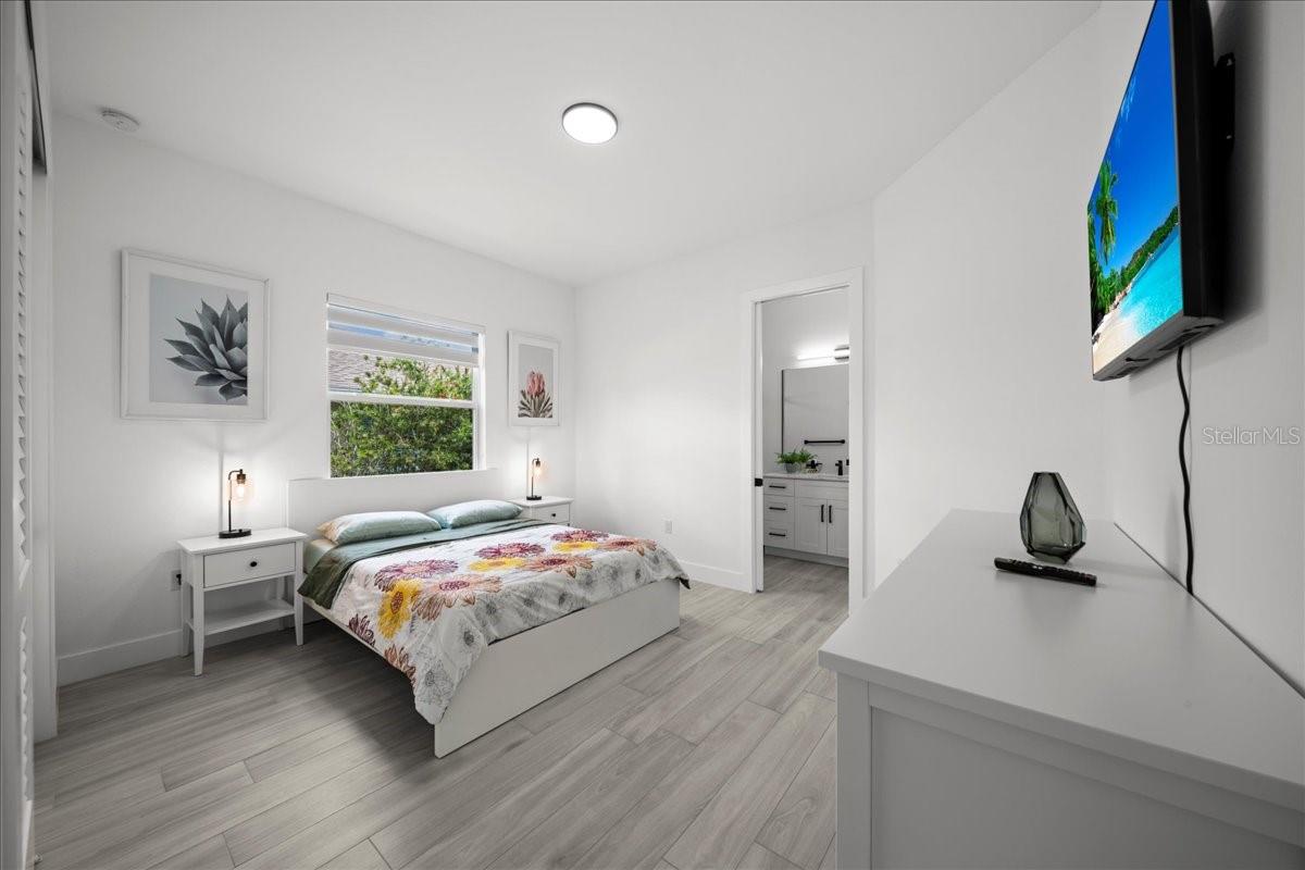 FORT MYERS SHORES - Residential