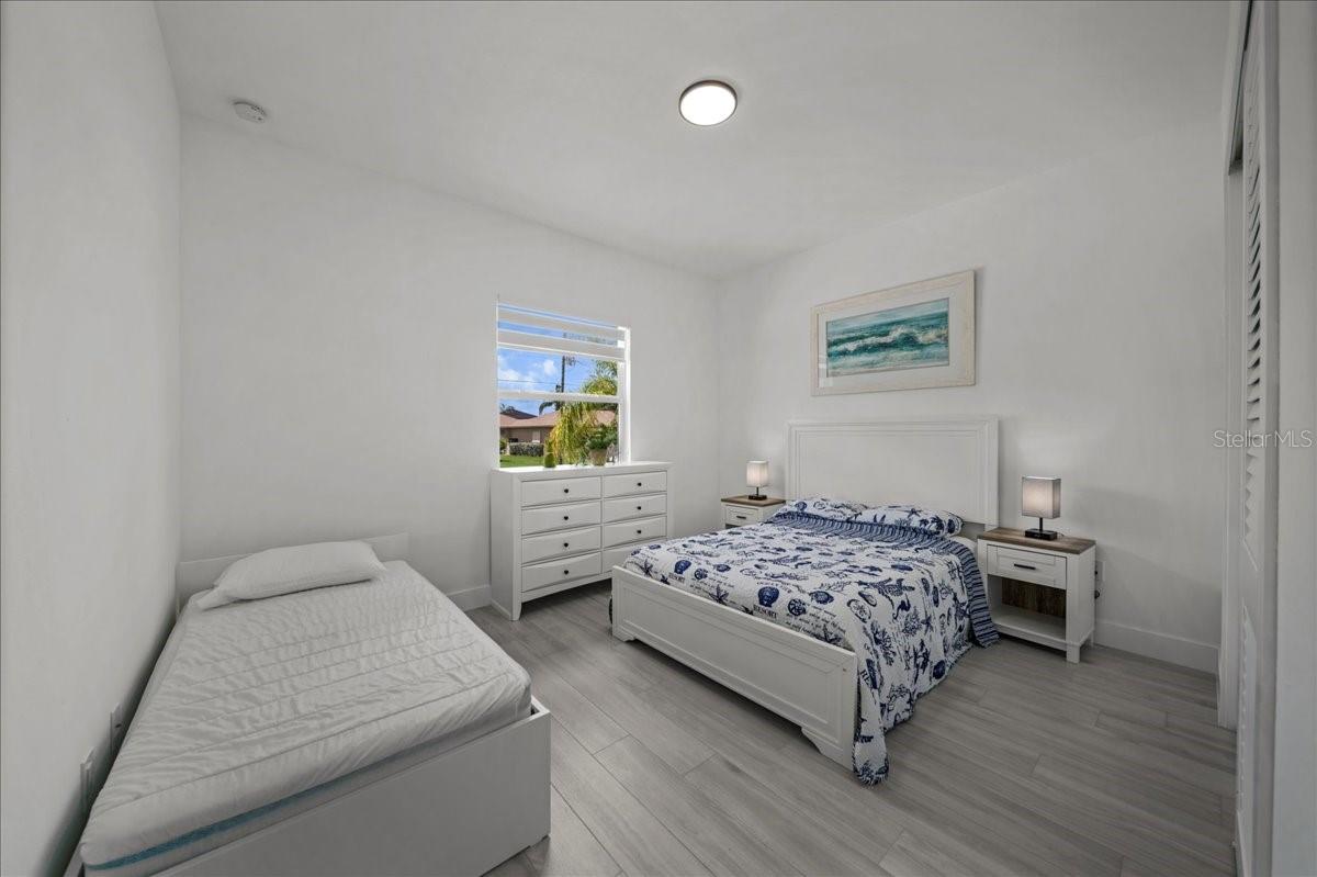 FORT MYERS SHORES - Residential