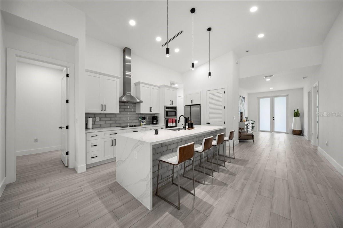 FORT MYERS SHORES - Residential