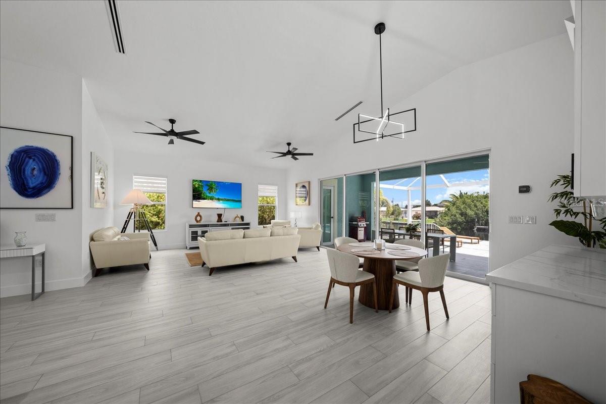 FORT MYERS SHORES - Residential