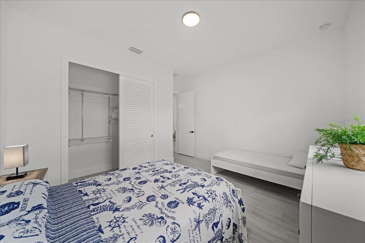 FORT MYERS SHORES - Residential