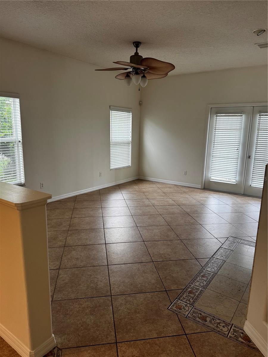 2742 DOVER GLEN CIRCLE