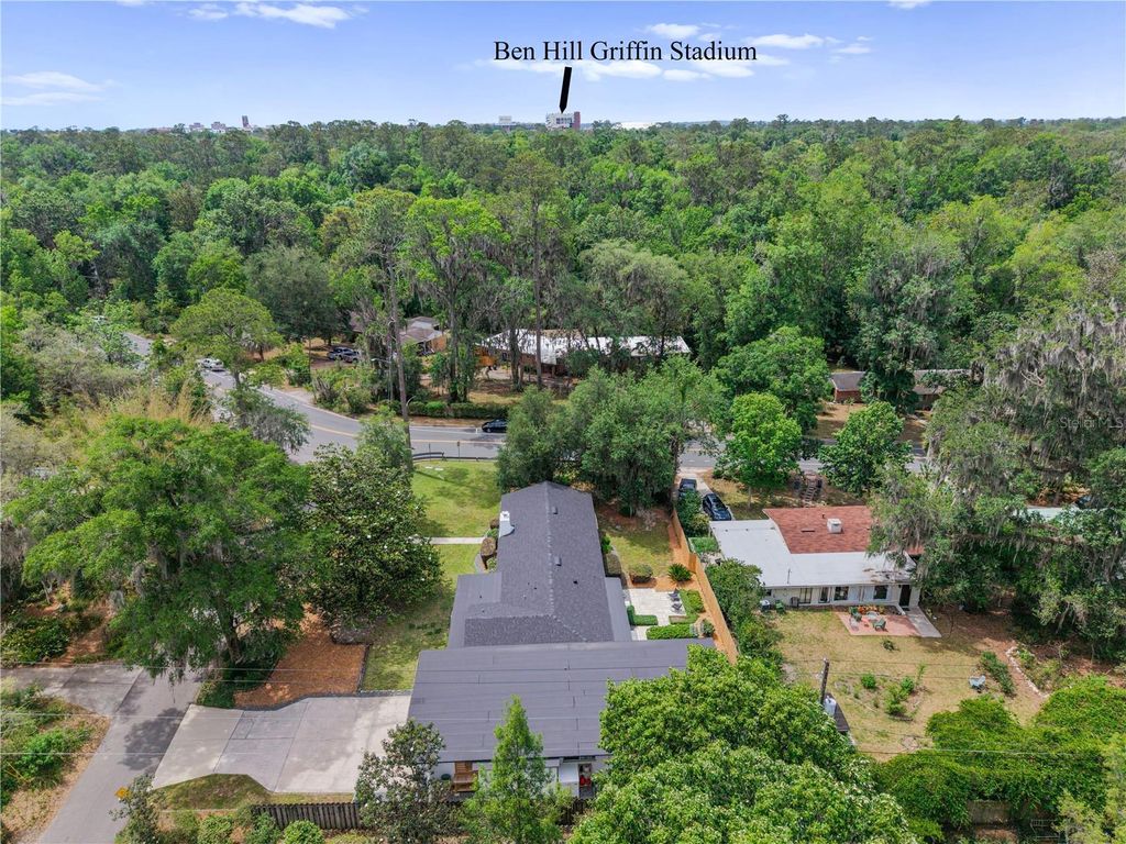 Photo of 2002 NW 11th Road, Gainesville, FL 32605 (MLS # GC540157)