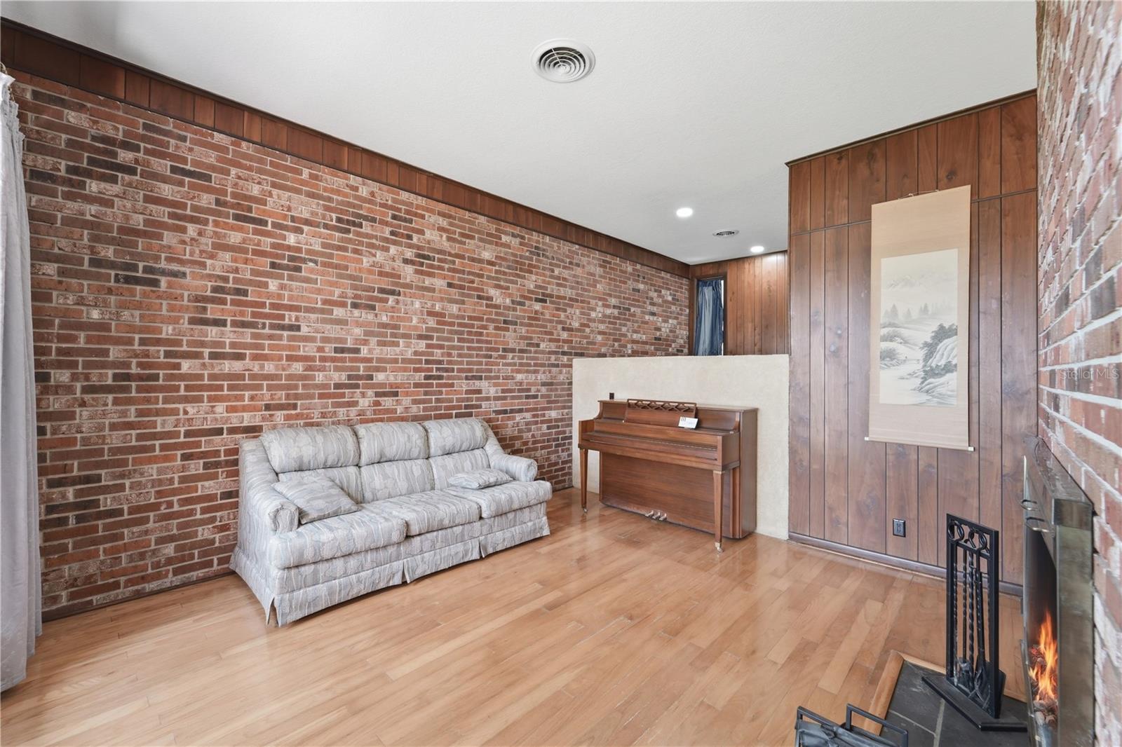 LOST HILL LAKE ESTATES UNIT 02 - Residential