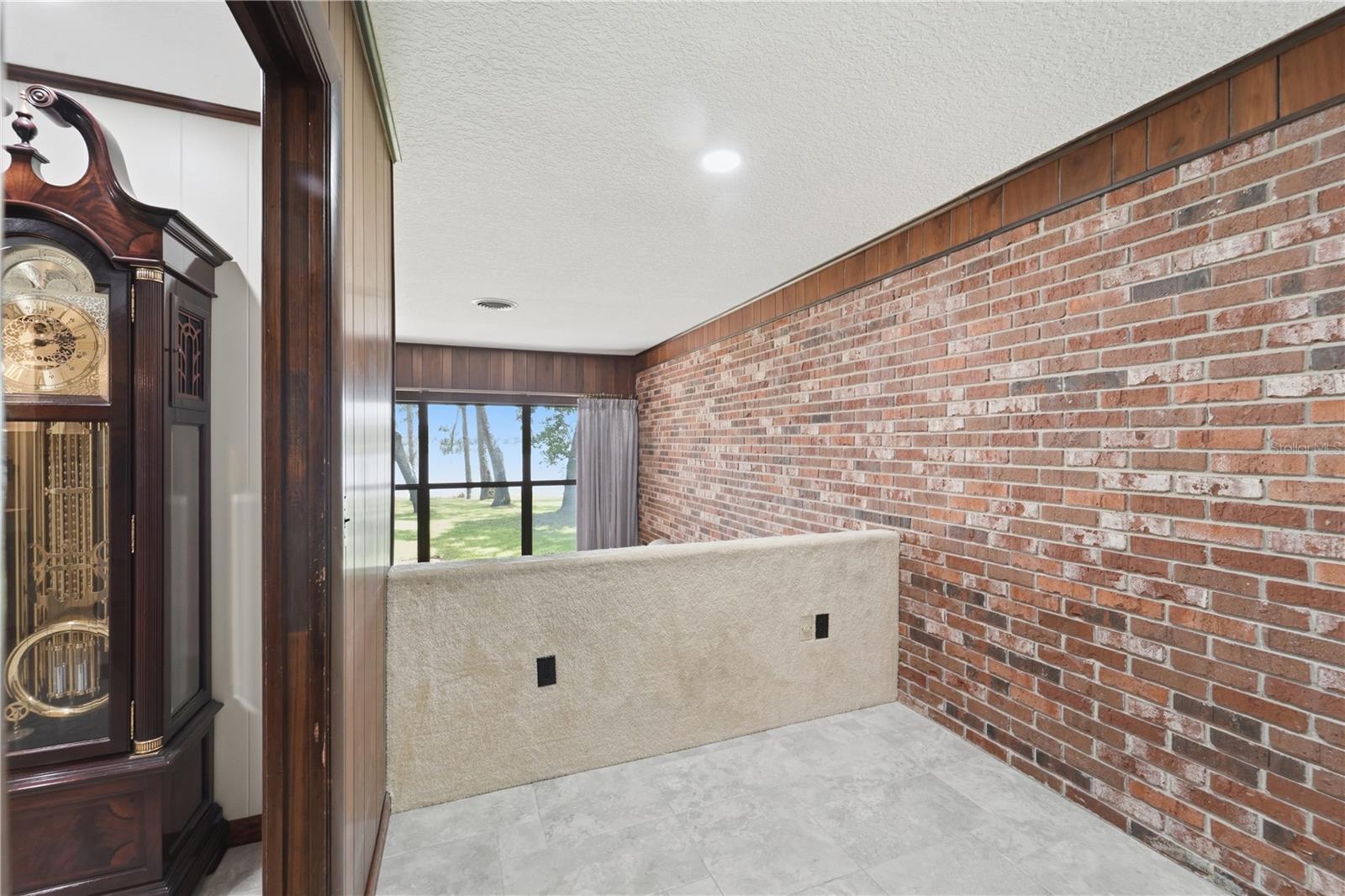 LOST HILL LAKE ESTATES UNIT 02 - Residential