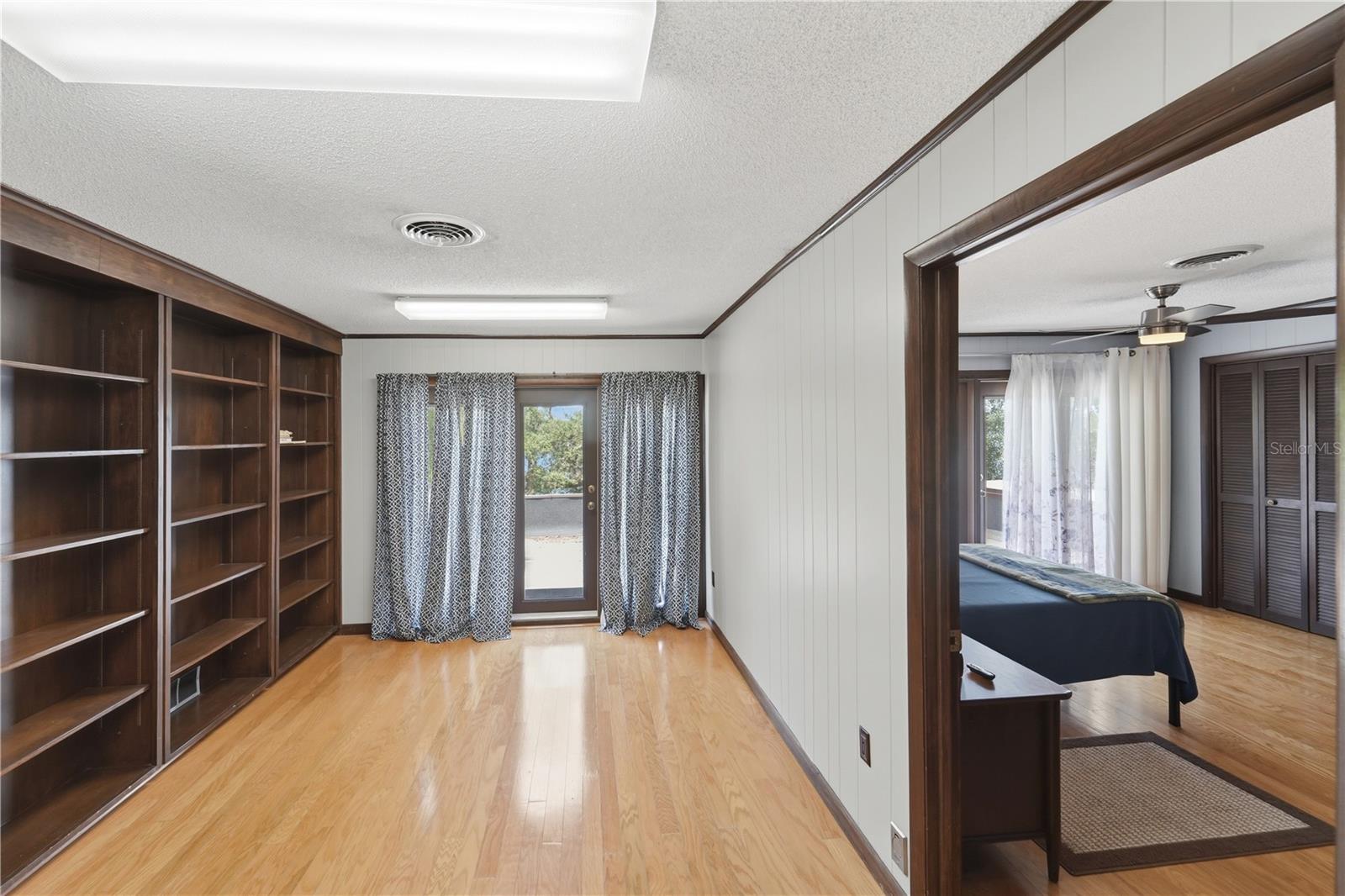 LOST HILL LAKE ESTATES UNIT 02 - Residential