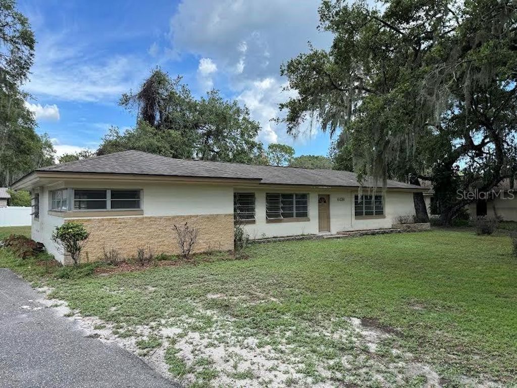 Photo of 5136 Lakewood Drive, Dade City, FL 33523 (MLS # TB8440659)