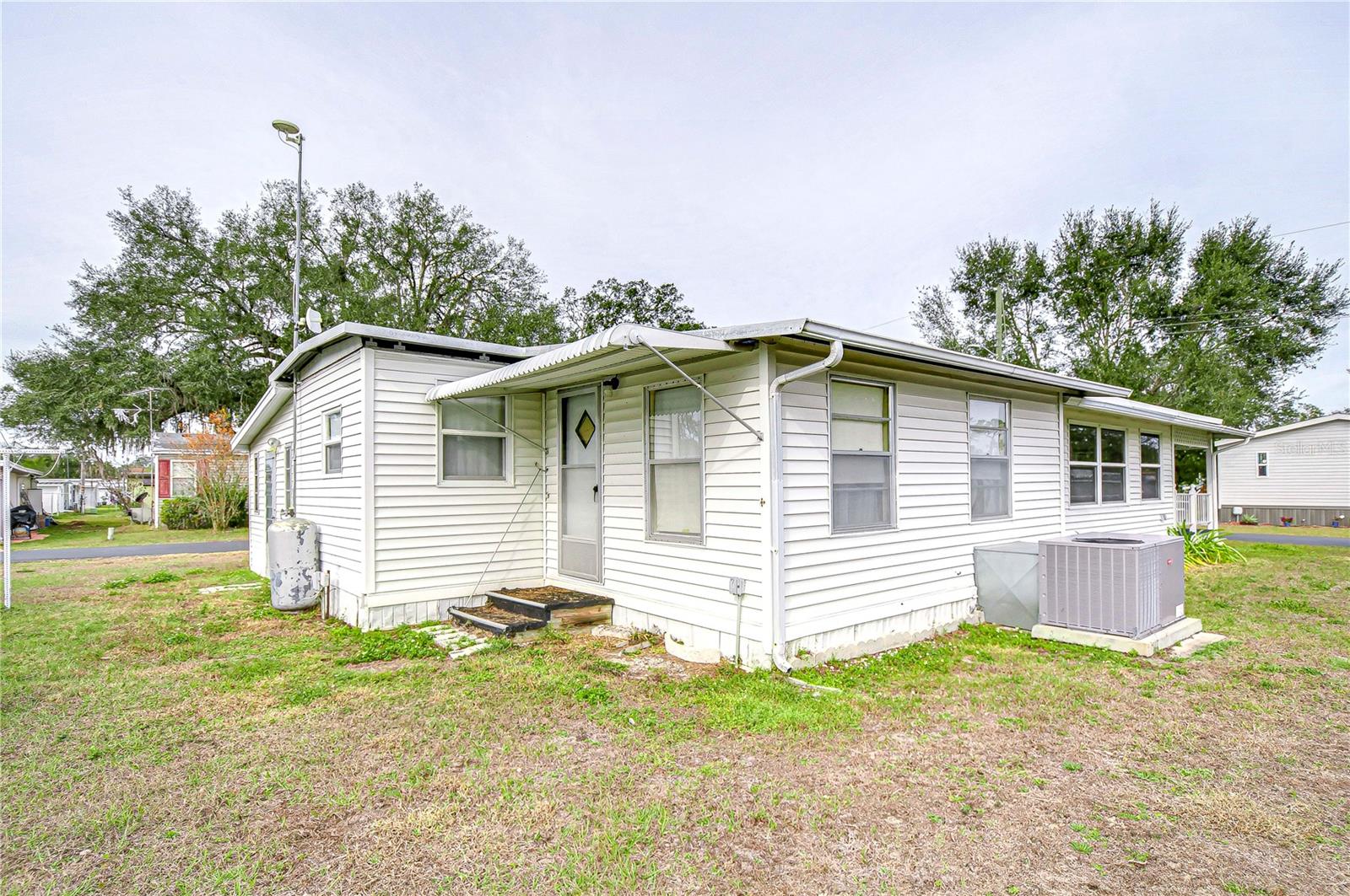 TROPICAL MOBILE PARK - Residential