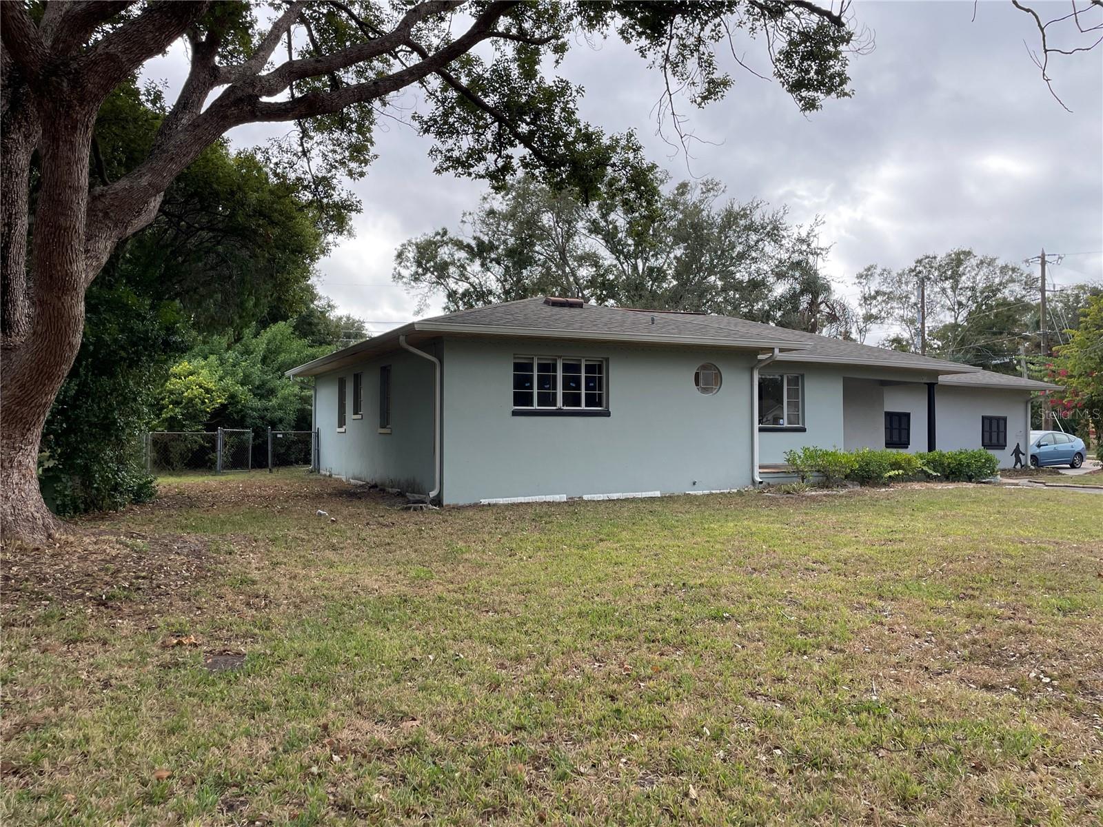 1401 S HIBISCUS STREET